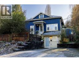 2221 CLARKE STREET, Port Moody, British Columbia