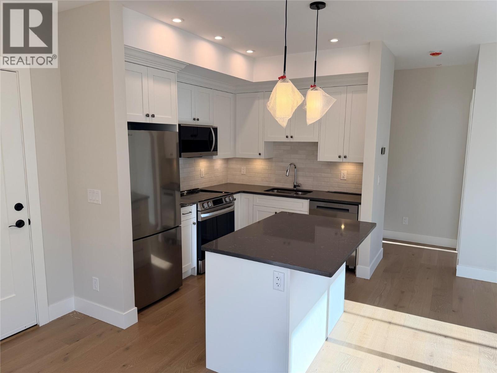 2171 Van Horne Drive Unit# 104, Kamloops, British Columbia  V1S 0E2 - Photo 4 - 10374039