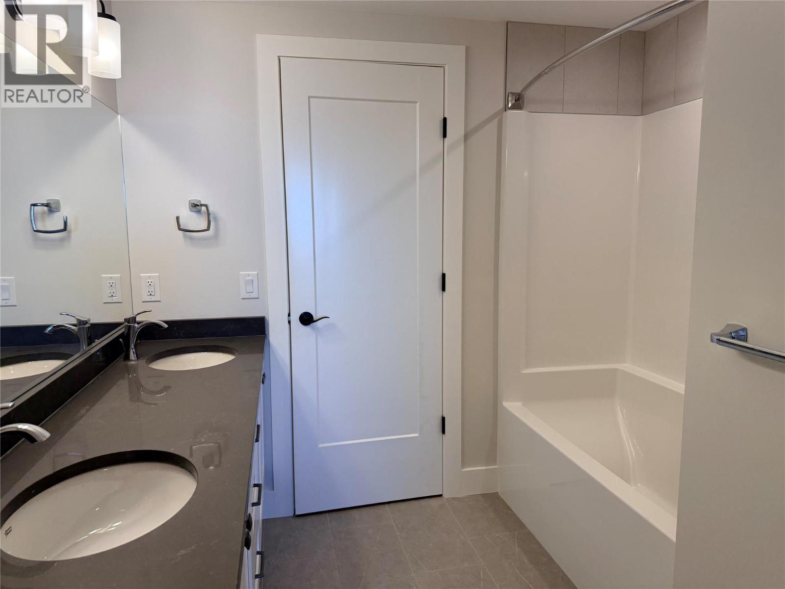 2171 Van Horne Drive Unit# 201, Kamloops, British Columbia  V1S 0E2 - Photo 8 - 10374054