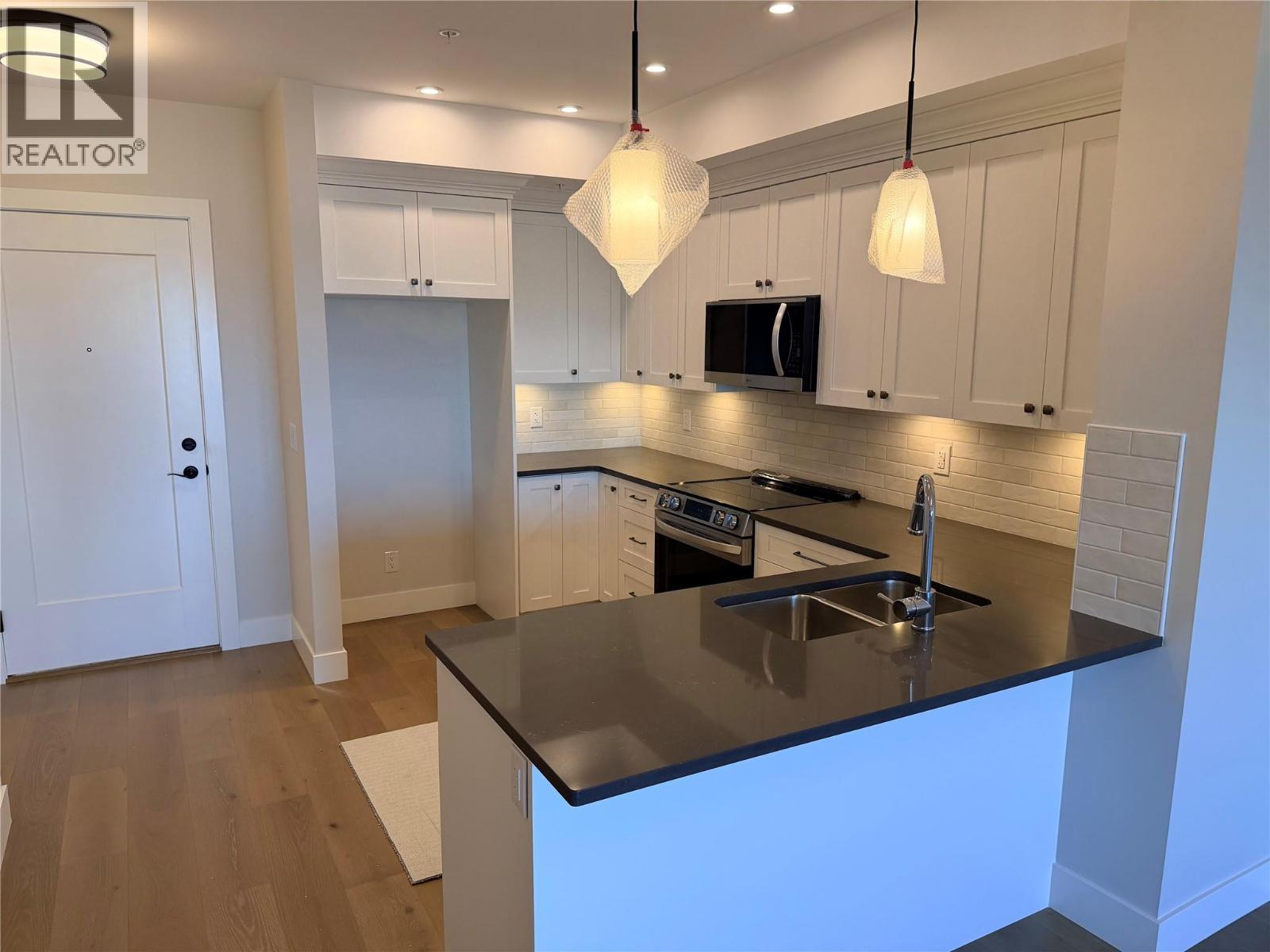 2171 Van Horne Drive Unit# 108, Kamloops, British Columbia  V1S 0E2 - Photo 2 - 10374059