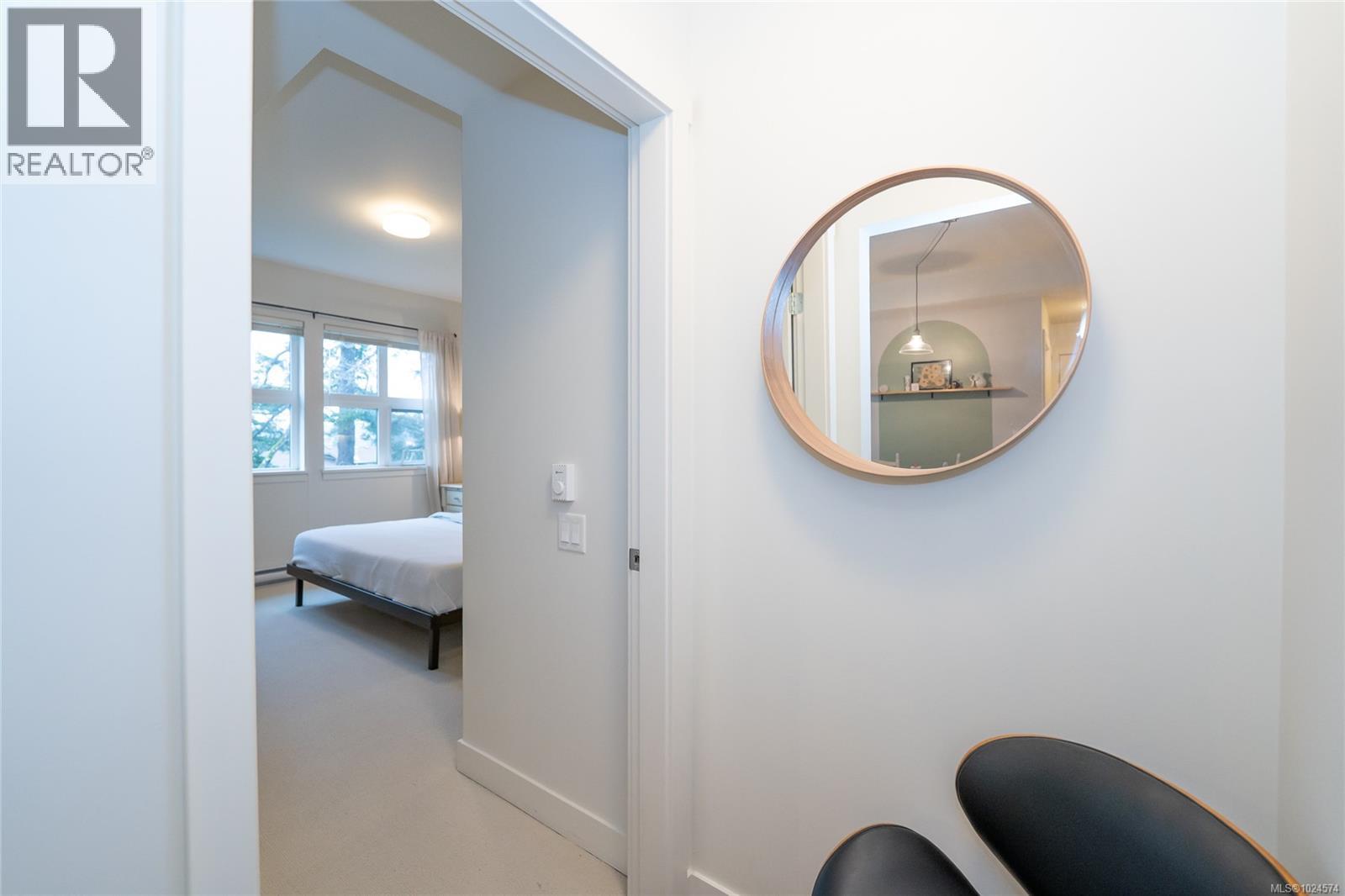 302 3912 Carey Rd, Saanich, British Columbia  V8Z 4E2 - Photo 15 - 1024574