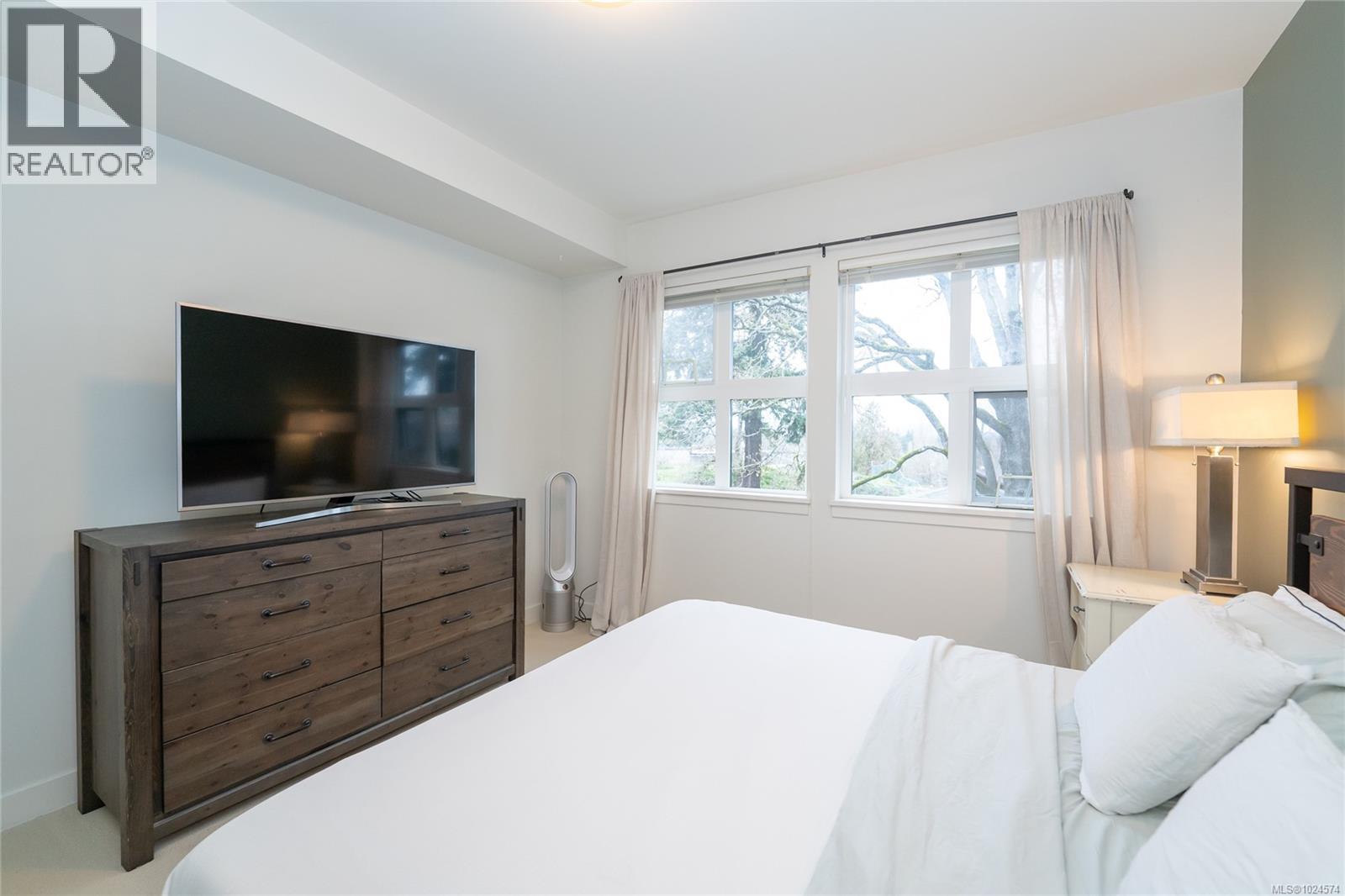 302 3912 Carey Rd, Saanich, British Columbia  V8Z 4E2 - Photo 20 - 1024574