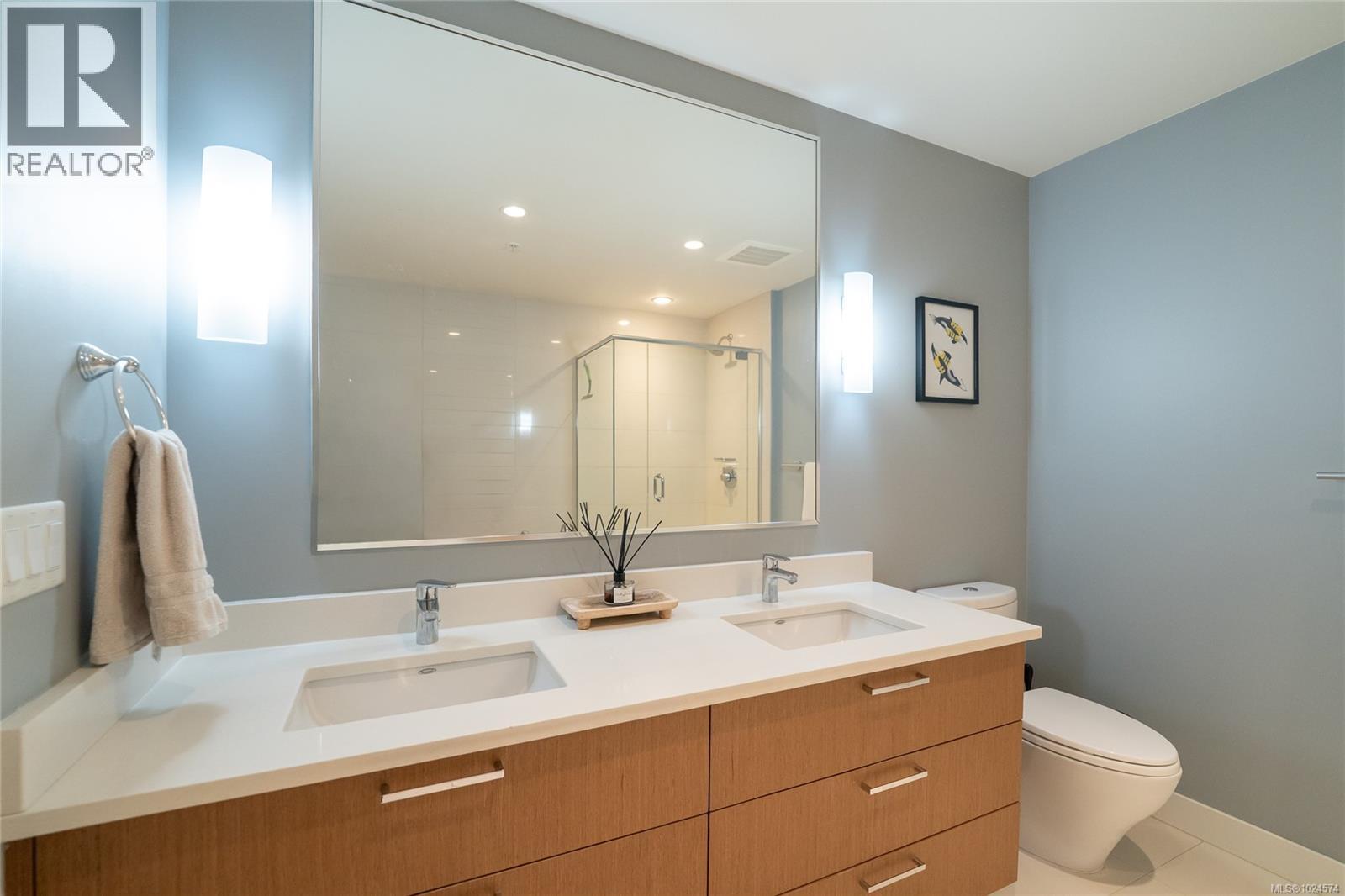 302 3912 Carey Rd, Saanich, British Columbia  V8Z 4E2 - Photo 21 - 1024574