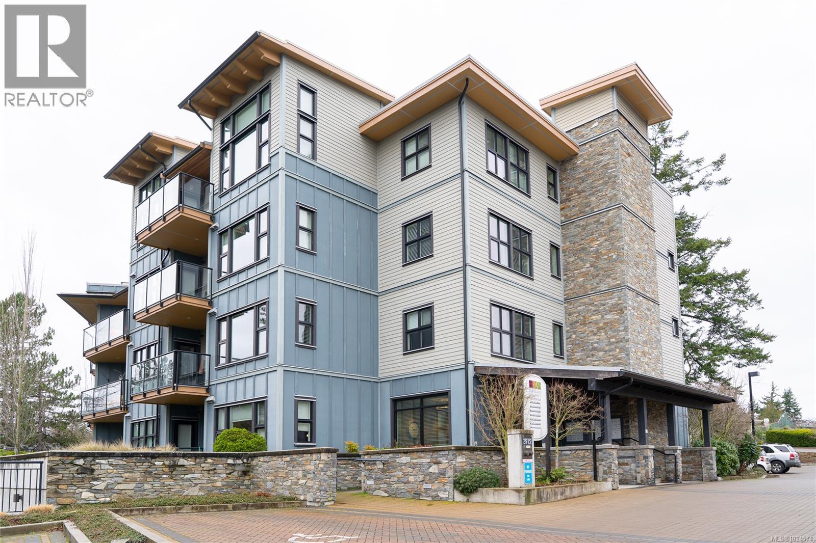 302 3912 Carey Rd, Saanich, British Columbia  V8Z 4E2 - Photo 35 - 1024574