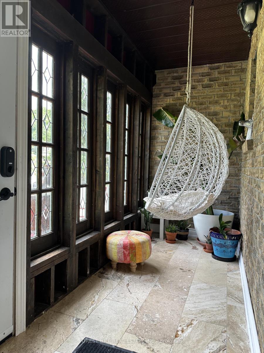 46 William Street, East Gwillimbury, Ontario  L0G 1V0 - Photo 3 - N12740818