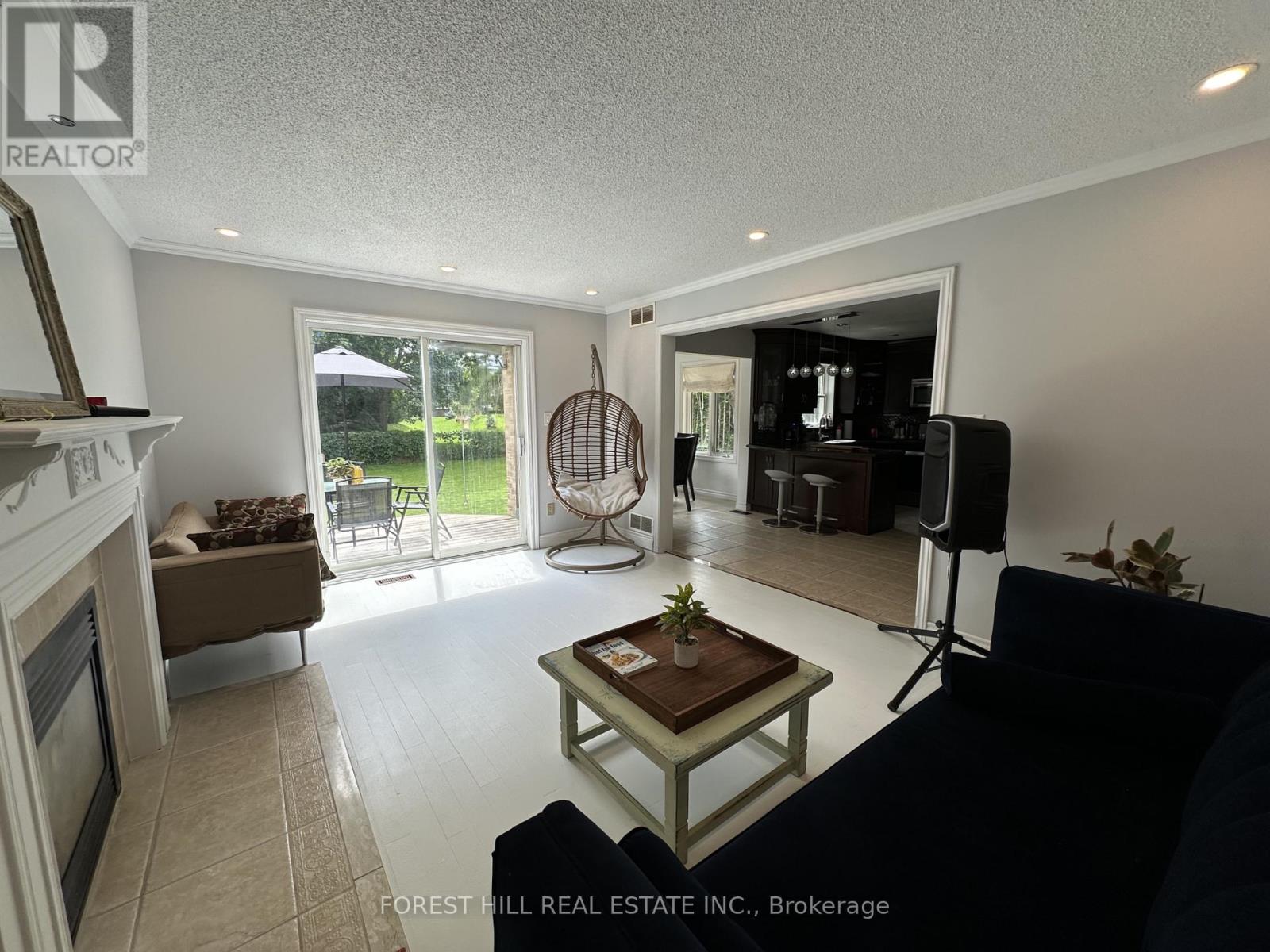 46 William Street, East Gwillimbury, Ontario  L0G 1V0 - Photo 6 - N12740818