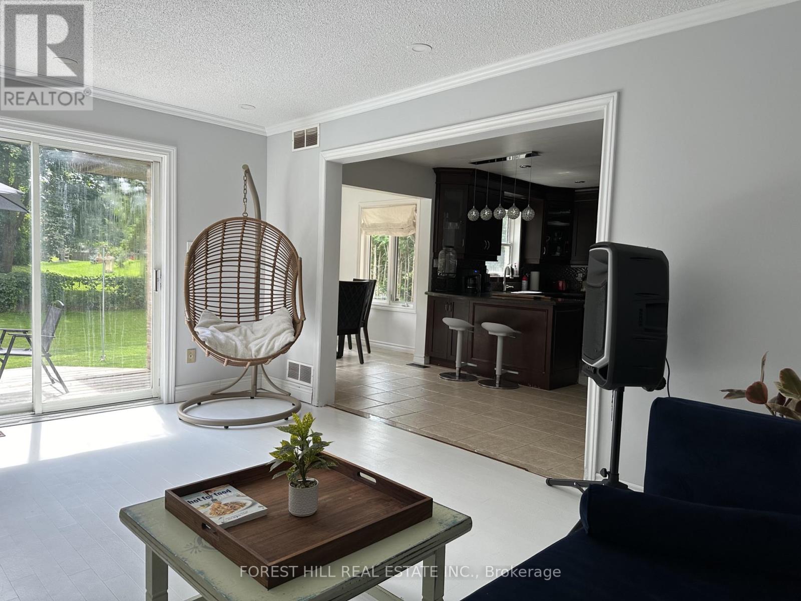 46 William Street, East Gwillimbury, Ontario  L0G 1V0 - Photo 7 - N12740818