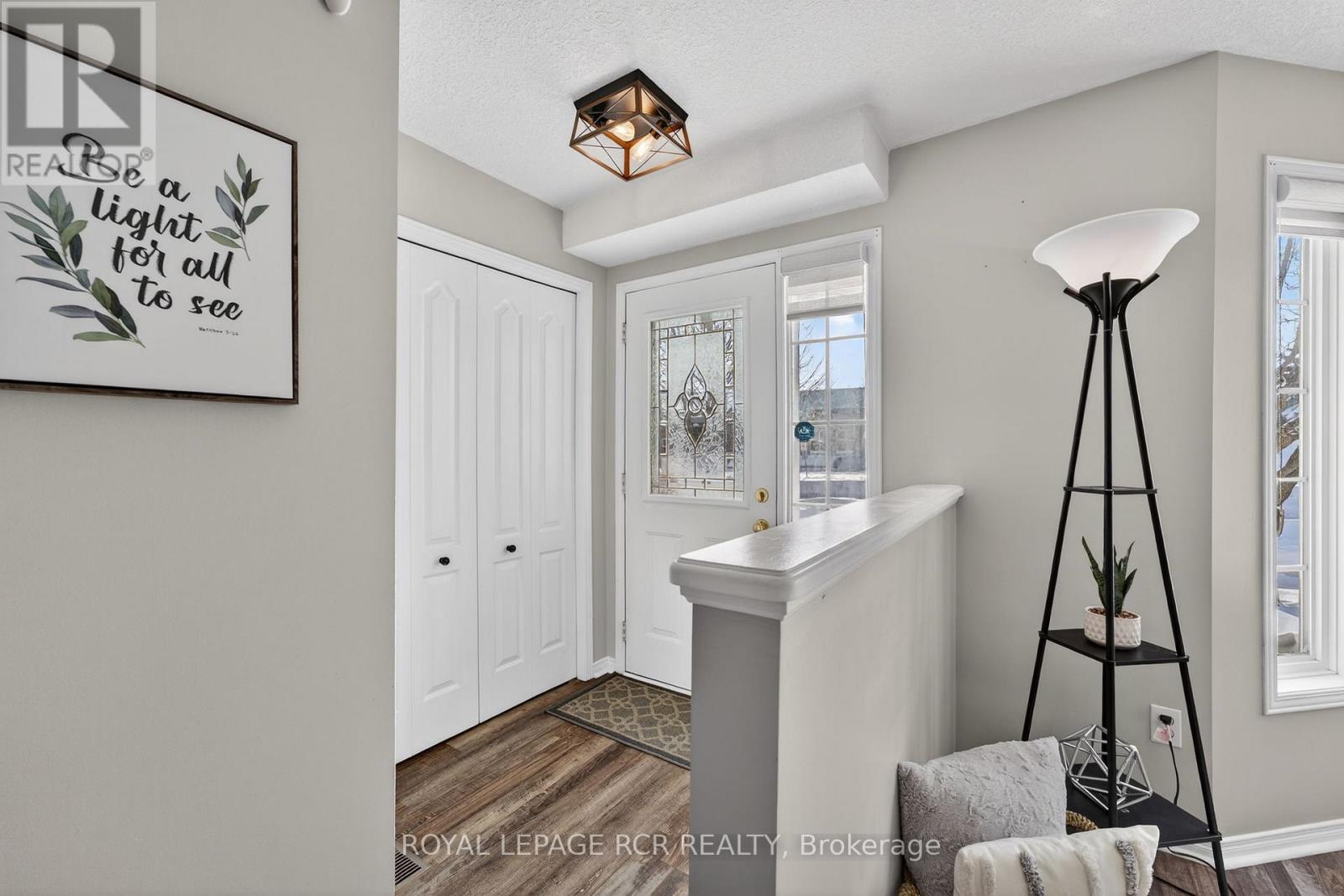 73 Montgomery Boulevard, Orangeville, Ontario  L9W 5H6 - Photo 3 - W12740800