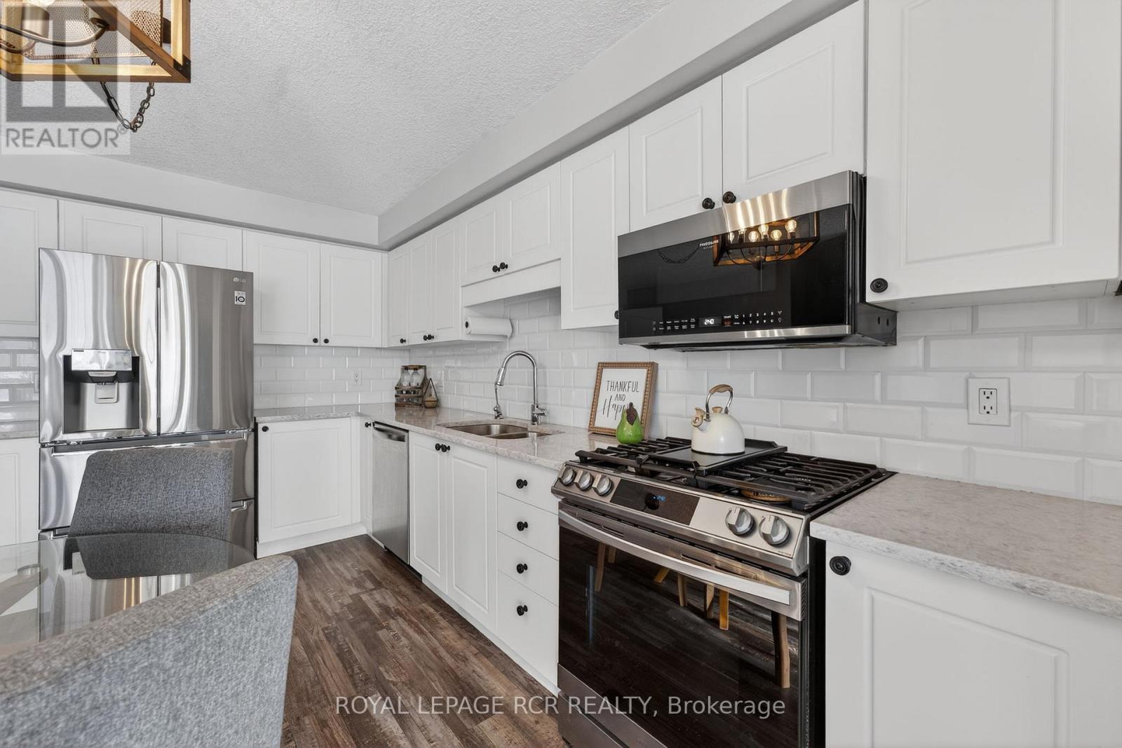 73 Montgomery Boulevard, Orangeville, Ontario  L9W 5H6 - Photo 9 - W12740800