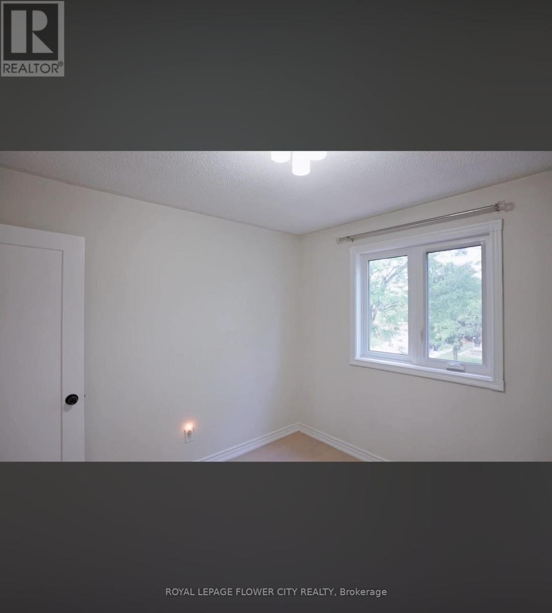 32 Payton Court, Brampton, Ontario  L6W 3Y9 - Photo 15 - W12740808