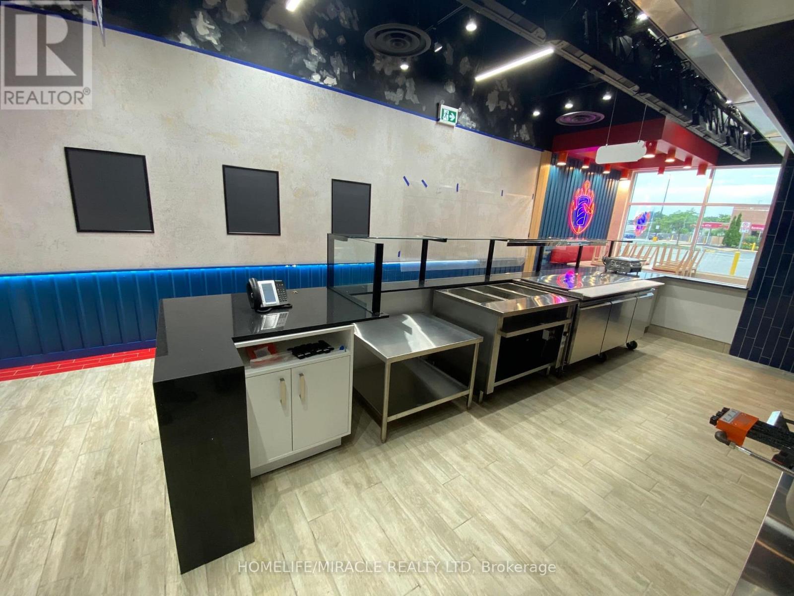 2151 St. Clair Avenue, Toronto (Junction Area), Ontario  M6N 1K5 - Photo 7 - W12740824