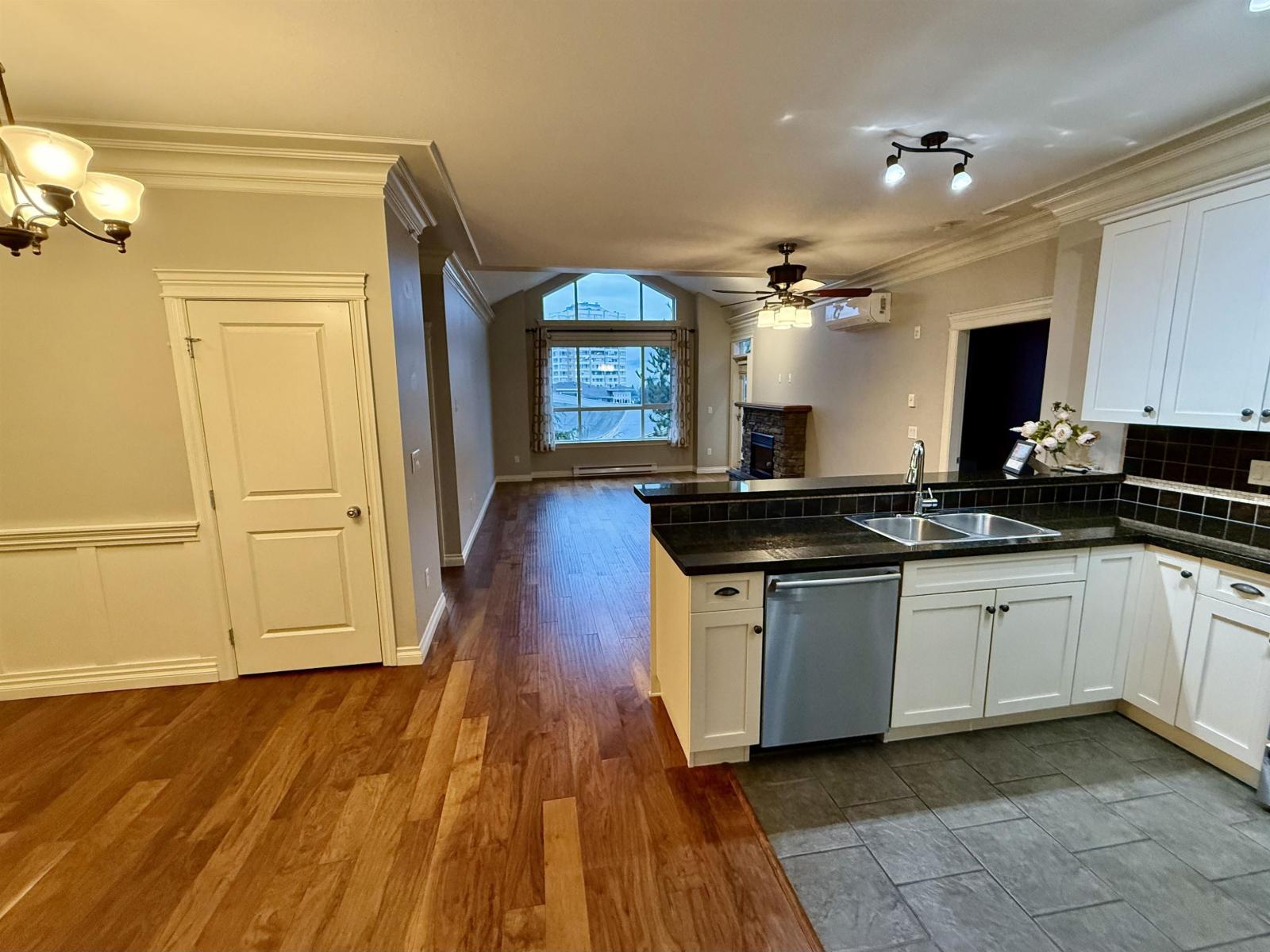 412 32729 Garibaldi Drive, Abbotsford, British Columbia  V2T 0A6 - Photo 5 - R3083815