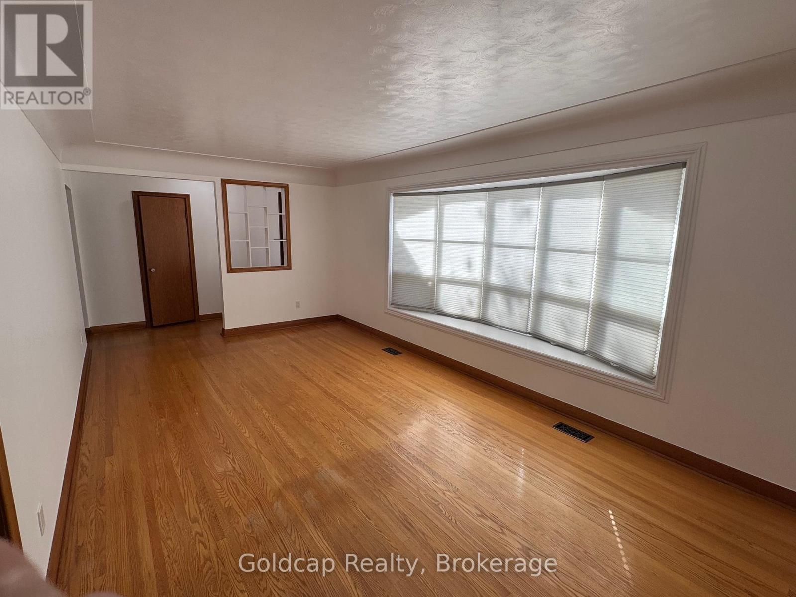 7 Skov Crescent, Guelph, Ontario  N1E 4B6 - Photo 4 - X12740858