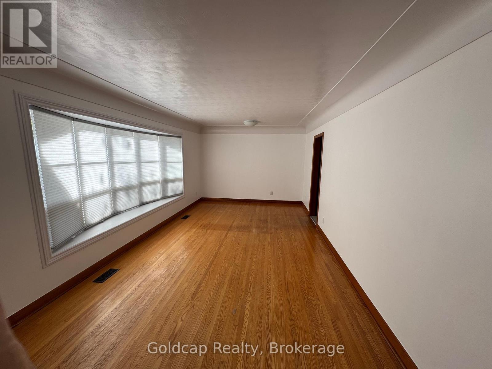 7 Skov Crescent, Guelph, Ontario  N1E 4B6 - Photo 5 - X12740858