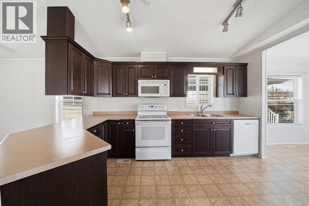 11 Baywood Link, Sylvan Lake, Alberta  T4S 0A8 - Photo 9 - A2279566