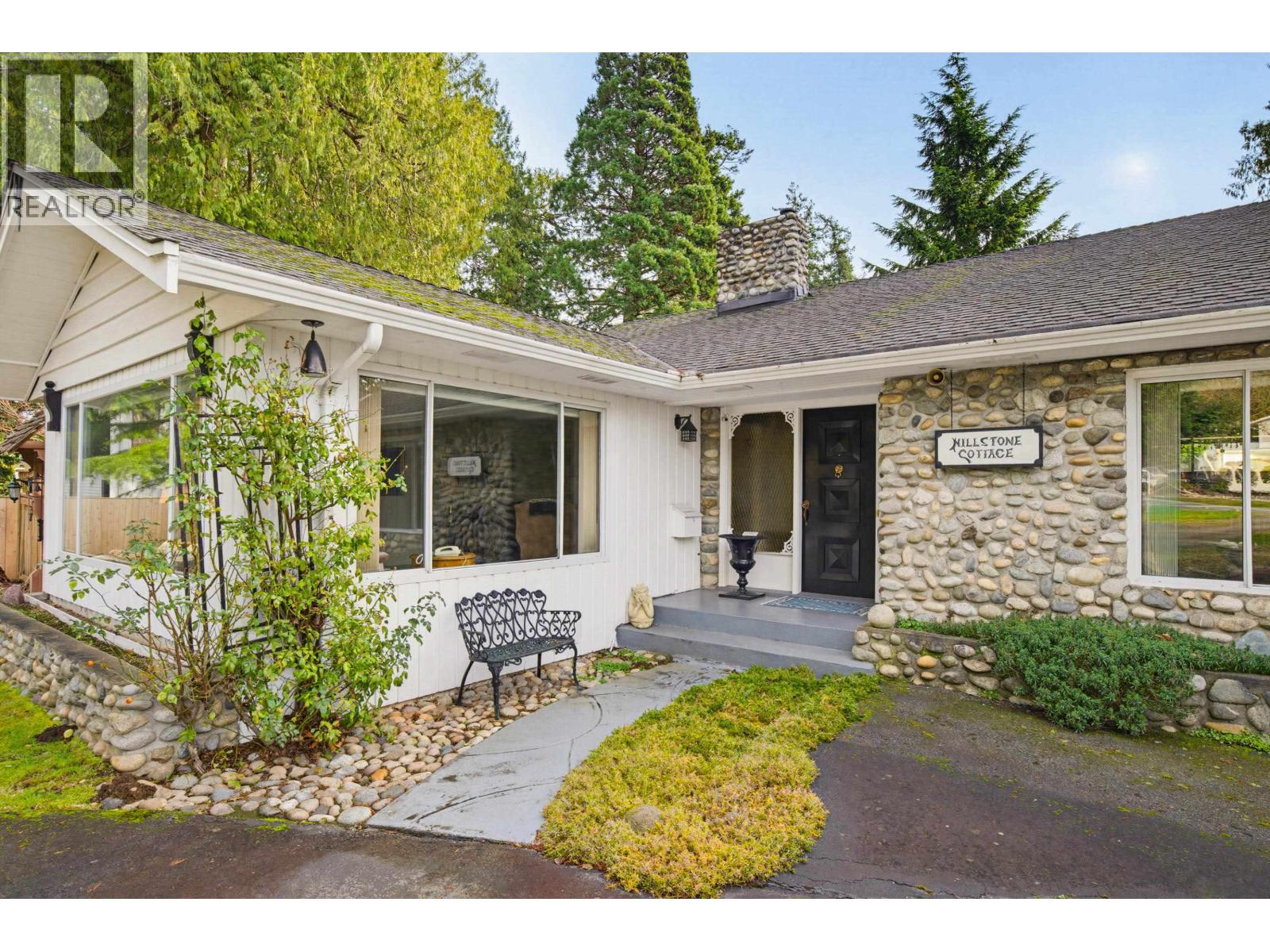 855 Pacific Drive, Delta, British Columbia  V4M 2K2 - Photo 2 - R3084700