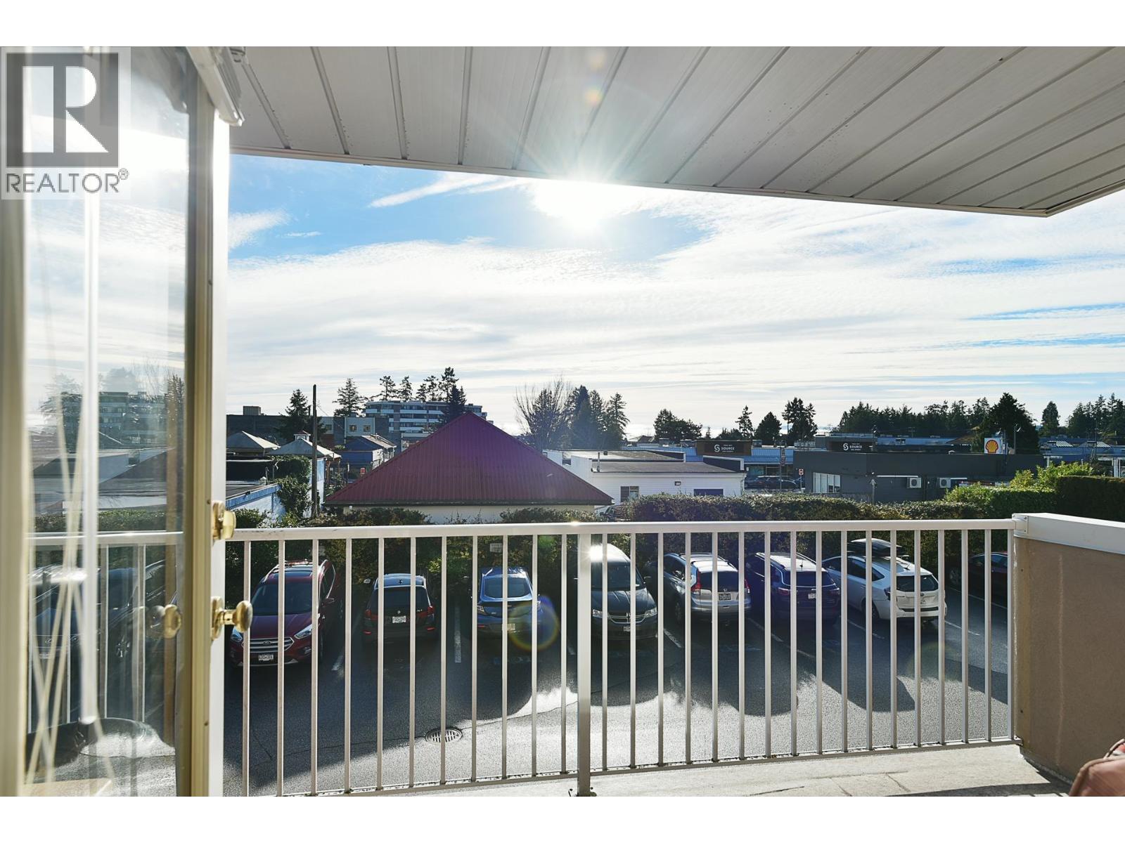 206 5711 Mermaid Street, Sechelt, British Columbia  V7Z 0J6 - Photo 2 - R3084684