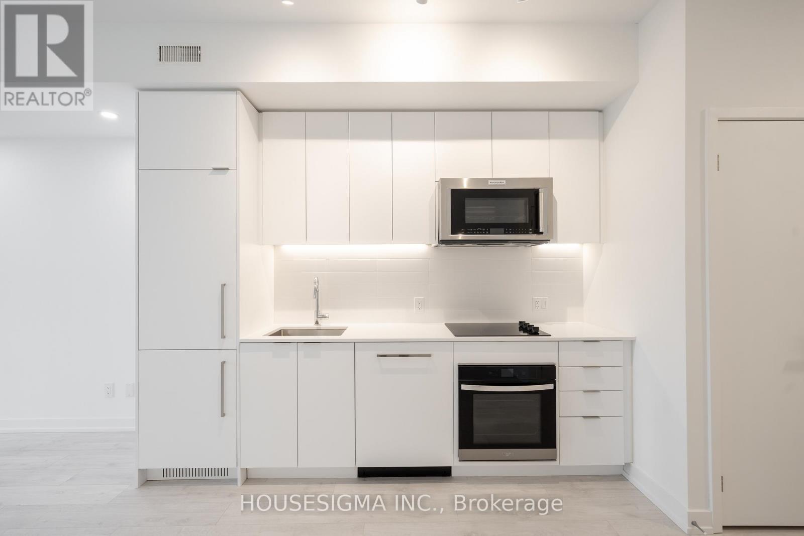 326 - 181 SHEPPARD AVENUE E, Toronto, Ontario