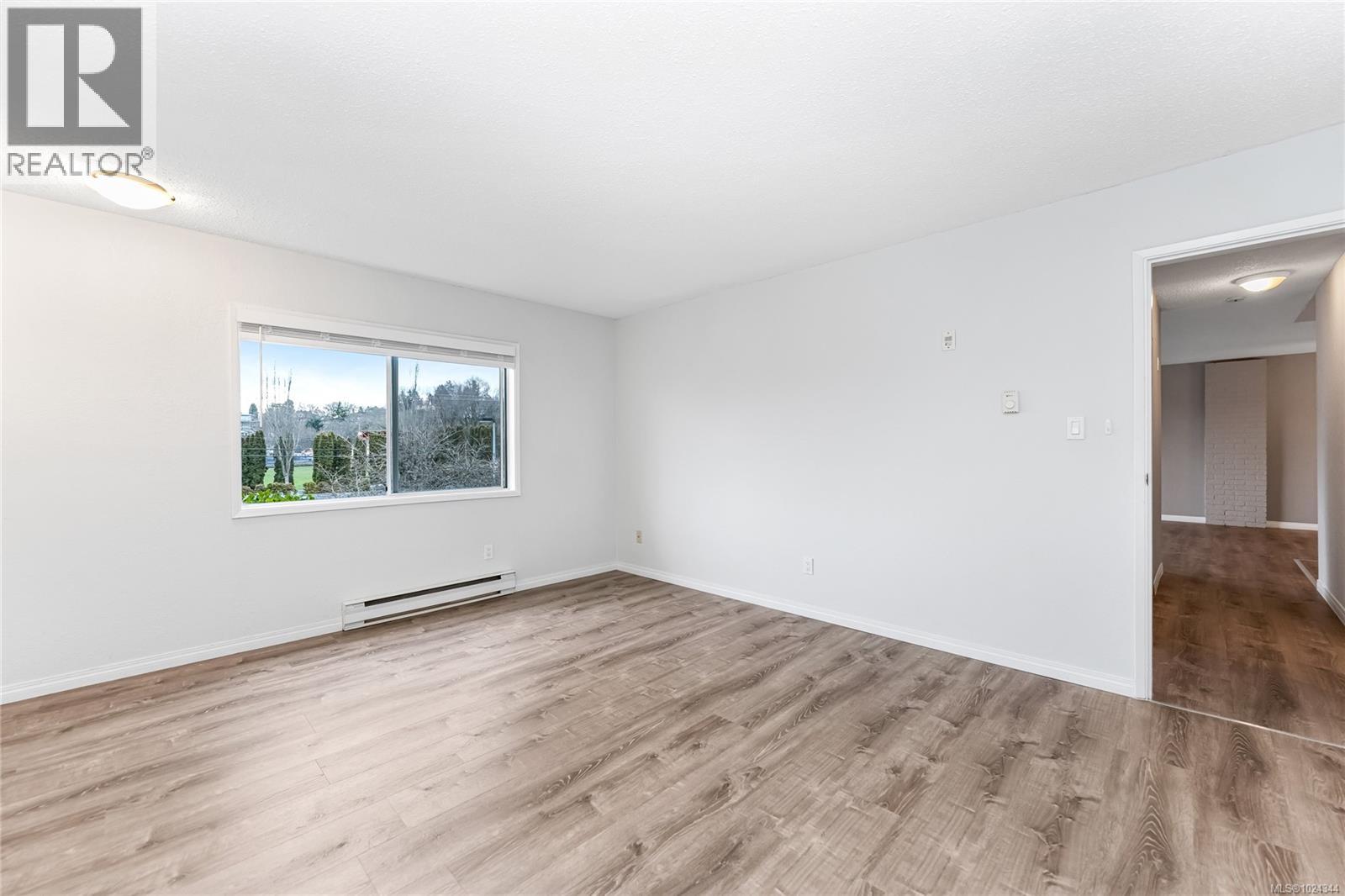 205 1490 Garnet Rd, Saanich, British Columbia  V8P 5L1 - Photo 15 - 1024344