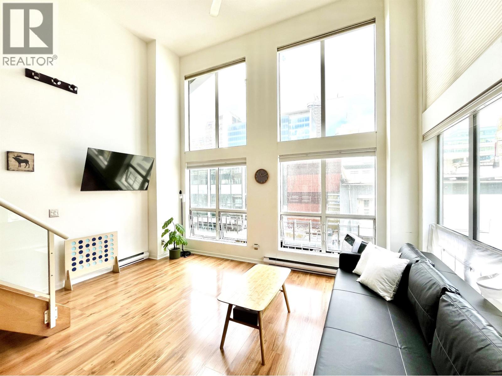 403 933 Seymour Street, Vancouver, British Columbia  V6B 6L6 - Photo 3 - R3084740