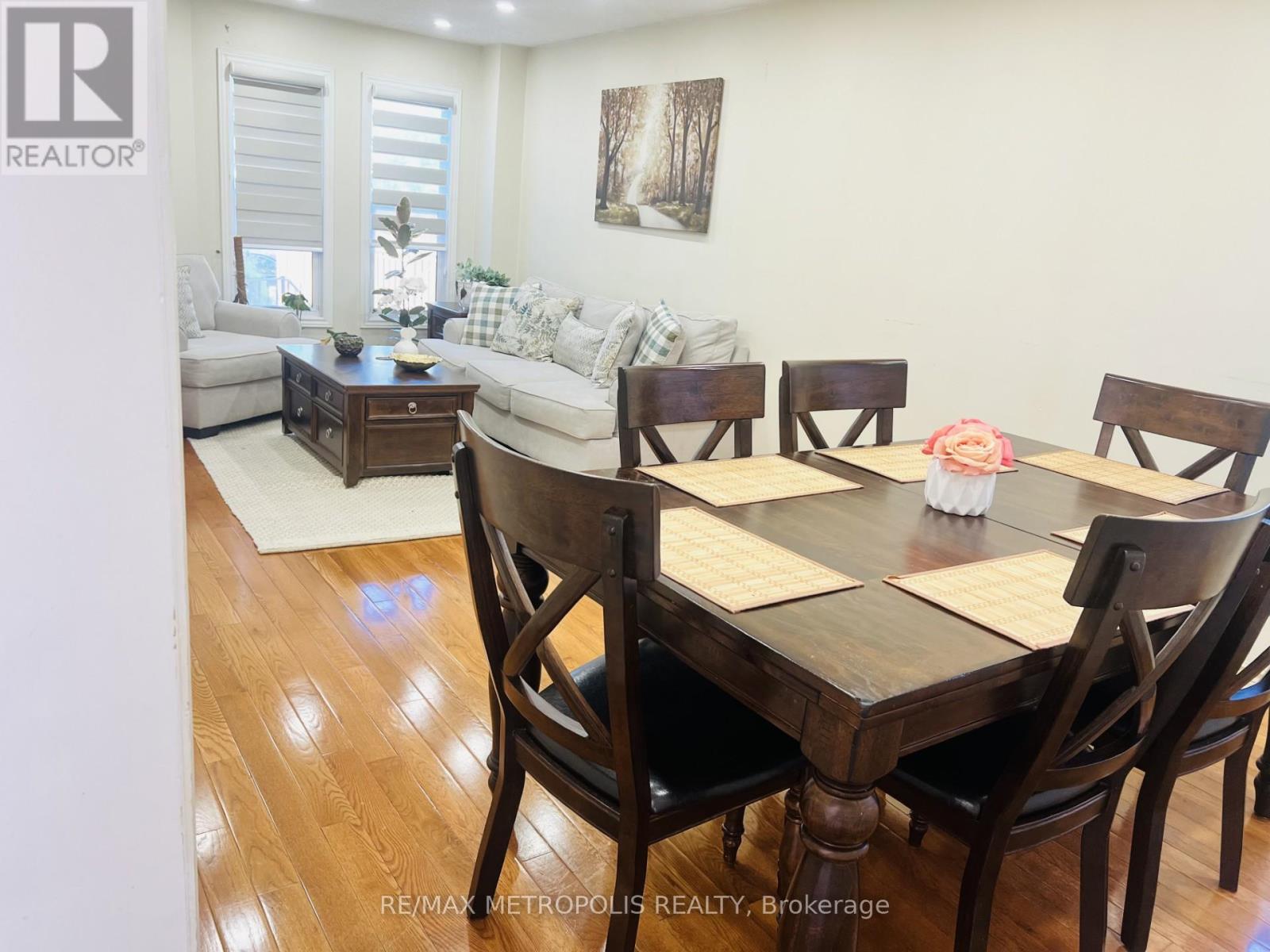 2 Sable Crescent, Whitby, Ontario  L1R 1Y4 - Photo 5 - E12740884