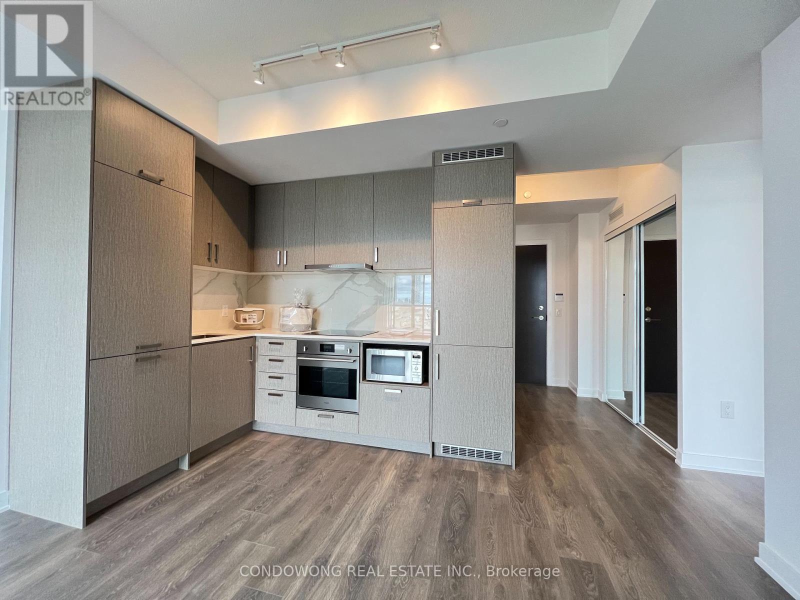 908 - 60 Honeycrisp Crescent, Vaughan, Ontario  L4K 0N5 - Photo 4 - N12740852