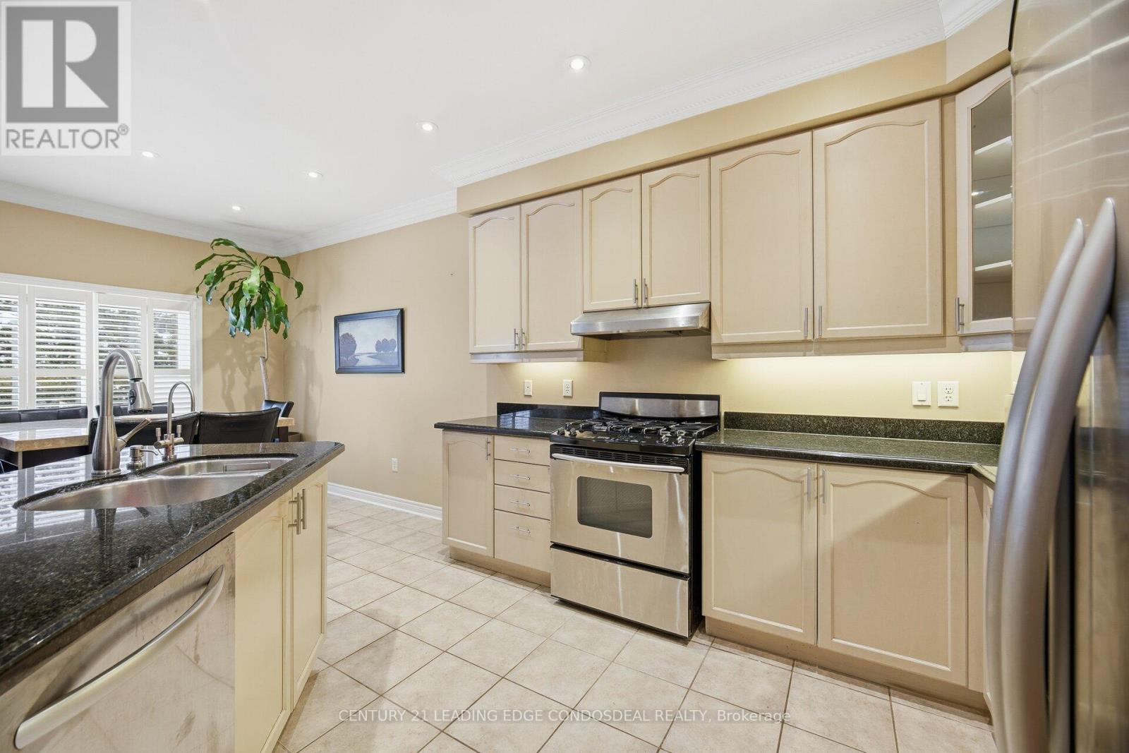 67 Pepperberry Road, Vaughan, Ontario  L4J 8W4 - Photo 11 - N12740874