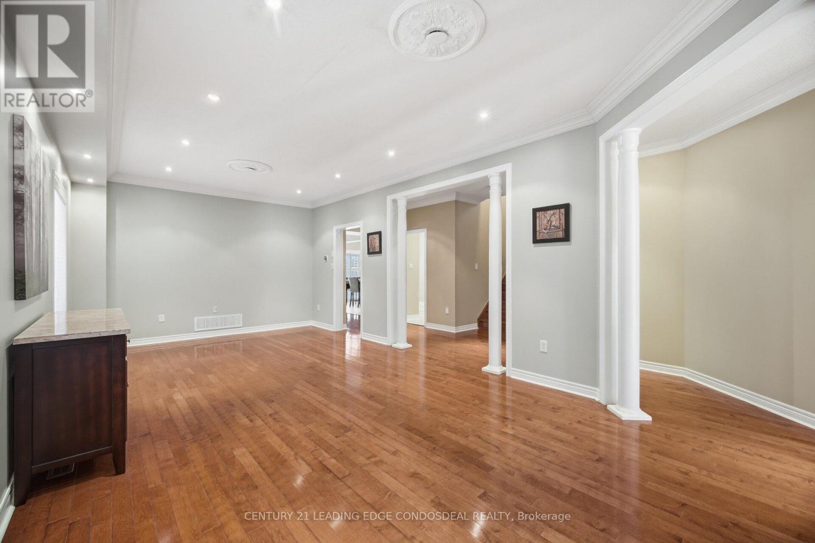 67 Pepperberry Road, Vaughan, Ontario  L4J 8W4 - Photo 7 - N12740874