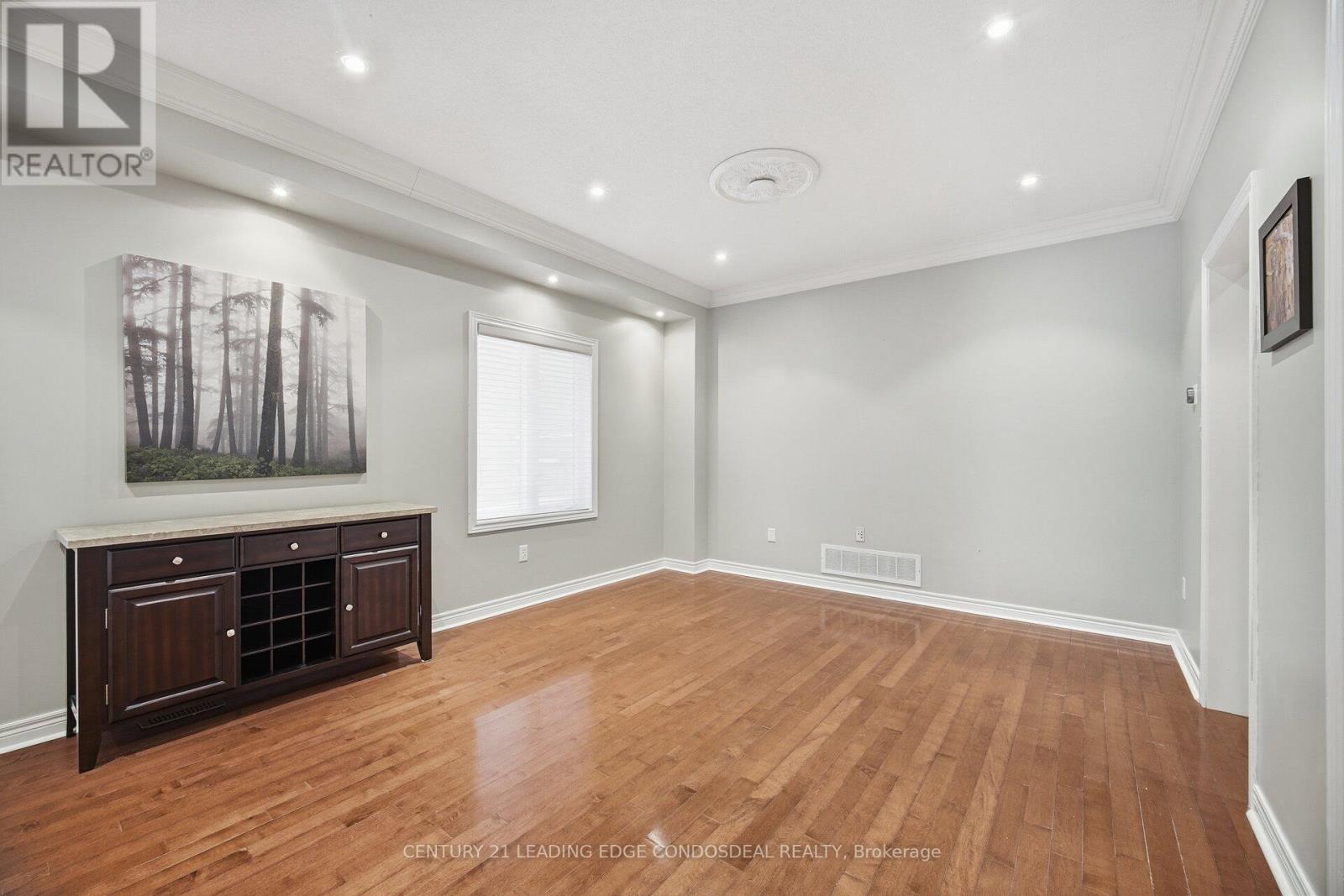 67 Pepperberry Road, Vaughan, Ontario  L4J 8W4 - Photo 8 - N12740874