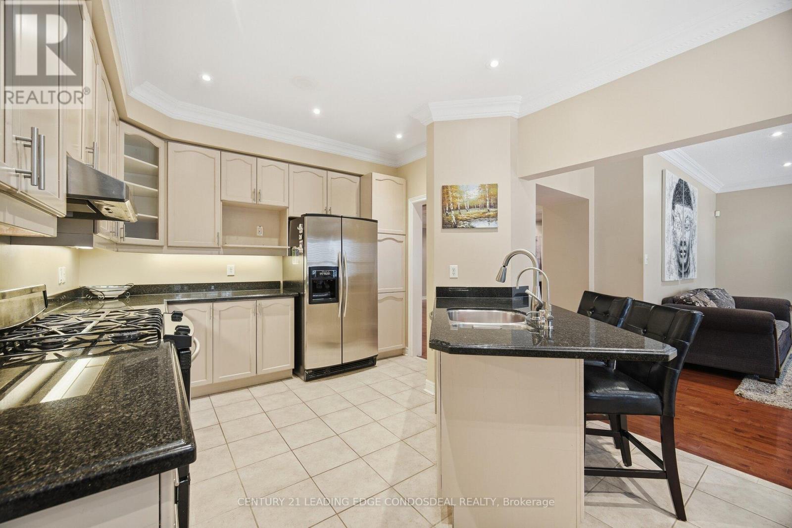 67 Pepperberry Road, Vaughan, Ontario  L4J 8W4 - Photo 9 - N12740874