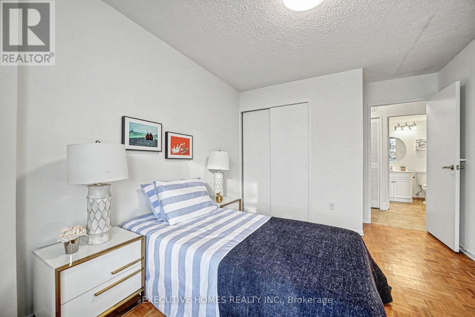 504 - 80 Quebec Avenue, Toronto, Ontario  M6P 4B7 - Photo 15 - W12739358