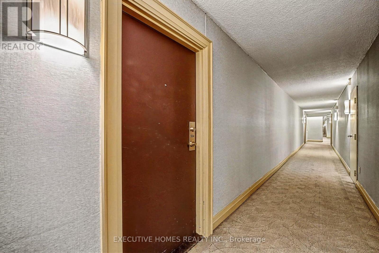 504 - 80 Quebec Avenue, Toronto, Ontario  M6P 4B7 - Photo 4 - W12739358