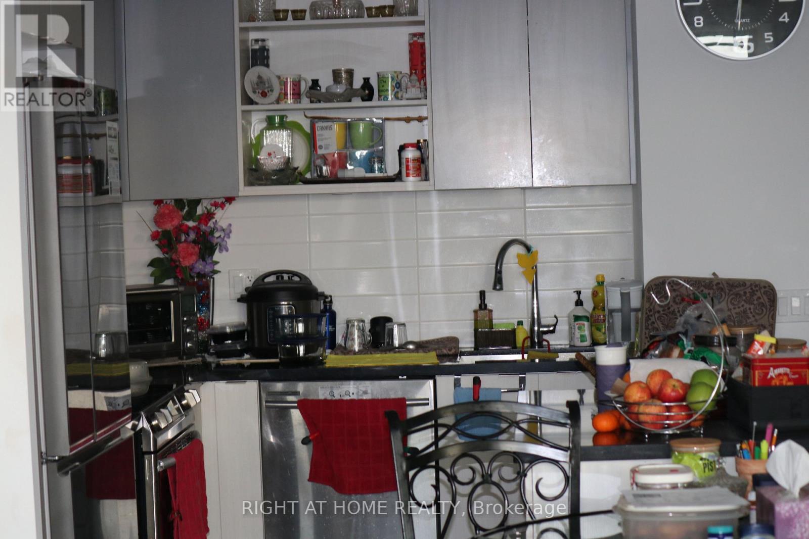 206 - 4677 Glen Erin Drive, Mississauga, Ontario  L5M 2E3 - Photo 4 - W12740840