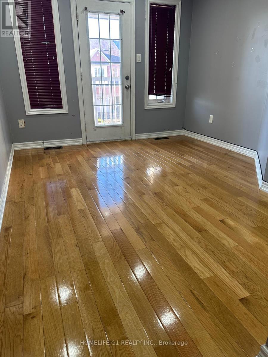 120 Rocky Point Crescent, Brampton, Ontario  L6V 4S6 - Photo 4 - W12740842