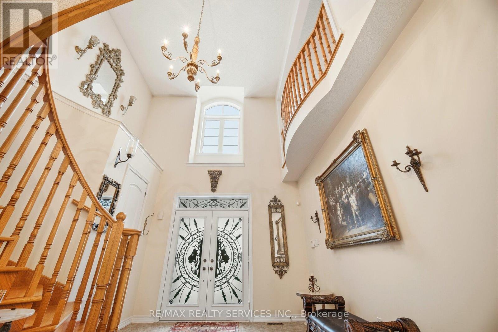 17 Island Grove, Brampton, Ontario  L6X 0W6 - Photo 4 - W12740872