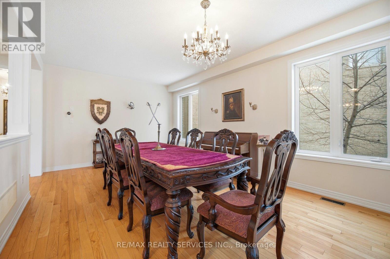 17 Island Grove, Brampton, Ontario  L6X 0W6 - Photo 7 - W12740872