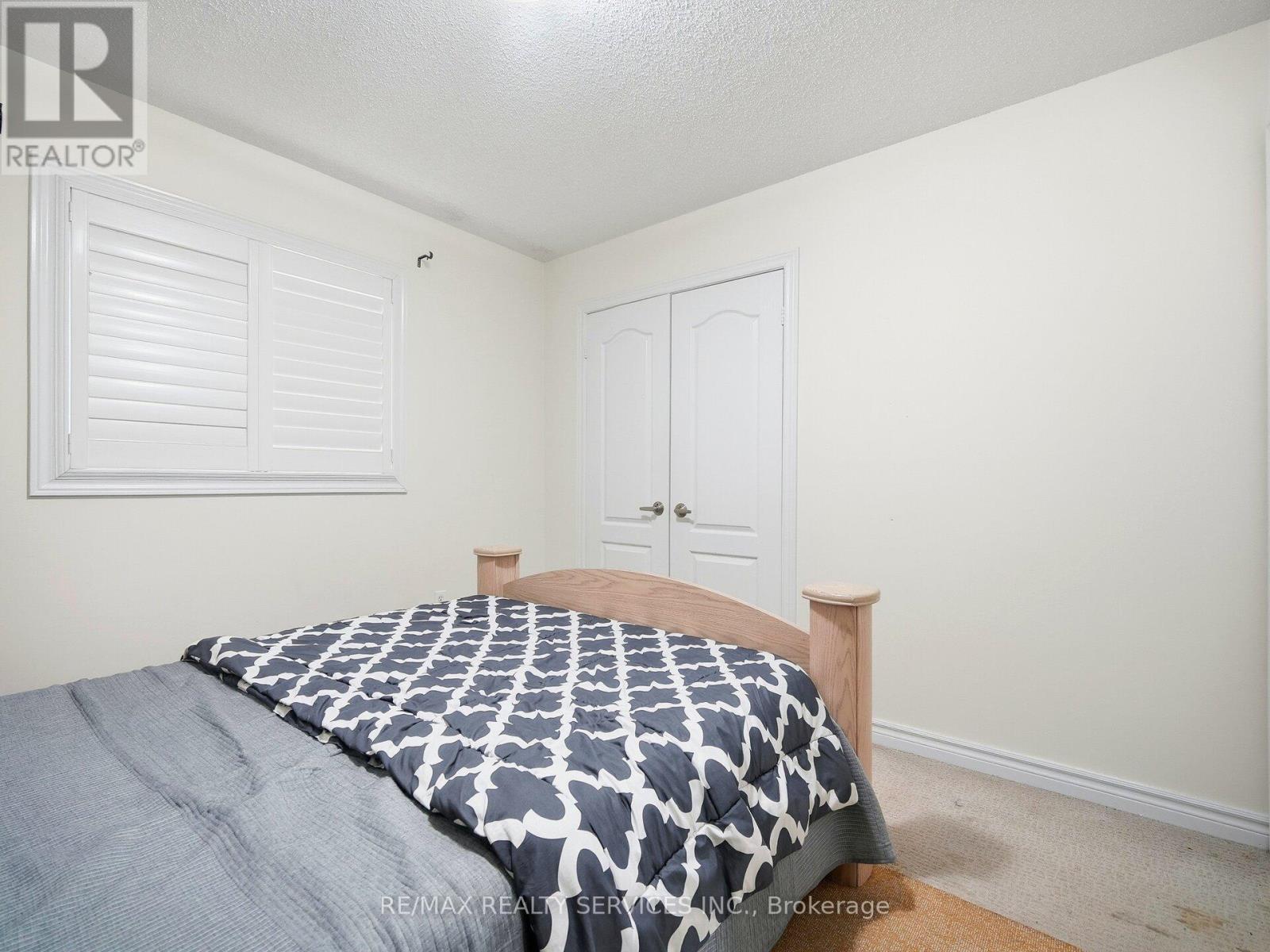 33 Sewells Lane, Brampton, Ontario  L7A 2Z9 - Photo 37 - W12740876