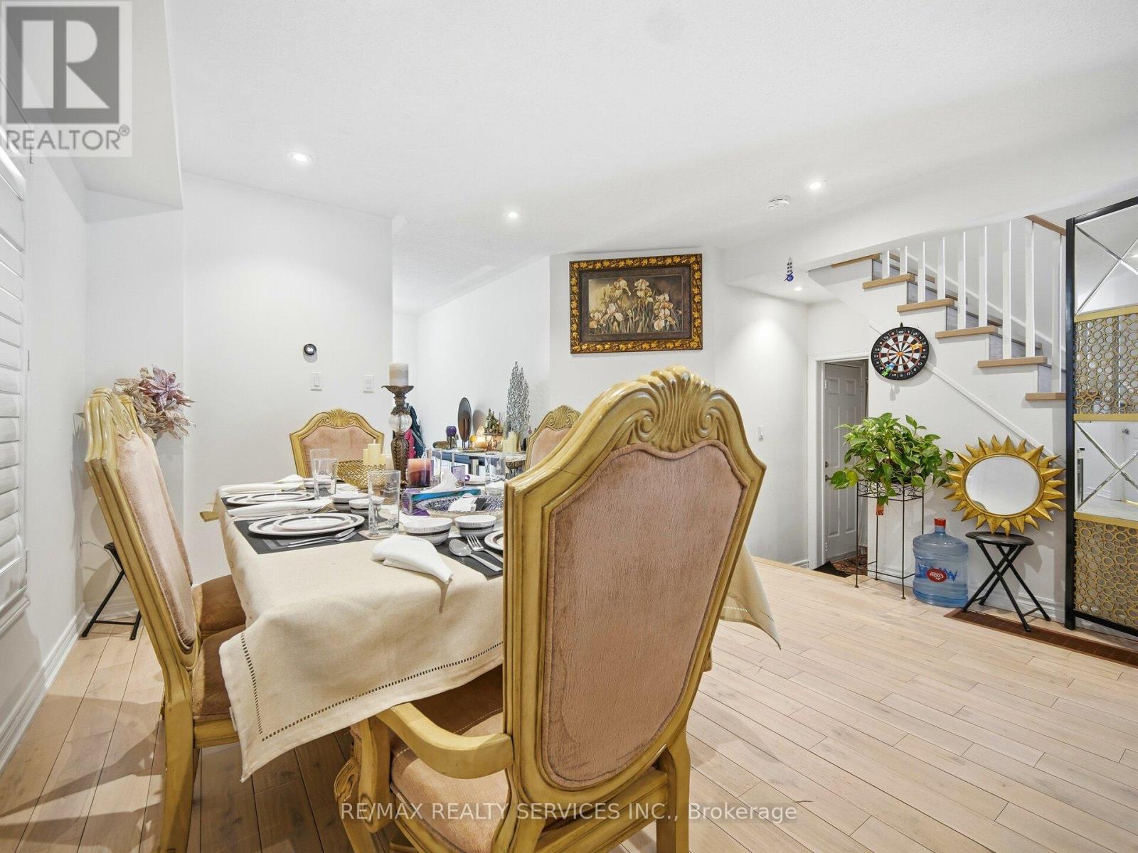 33 Sewells Lane, Brampton, Ontario  L7A 2Z9 - Photo 7 - W12740876