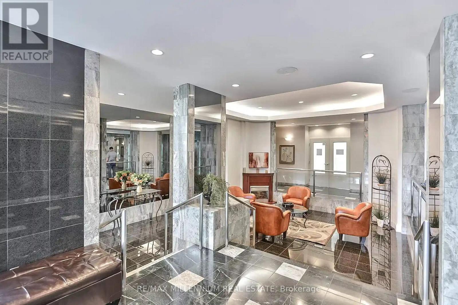 1202 - 4450 Tucana Court, Mississauga, Ontario  L5R 3R4 - Photo 3 - W12740878