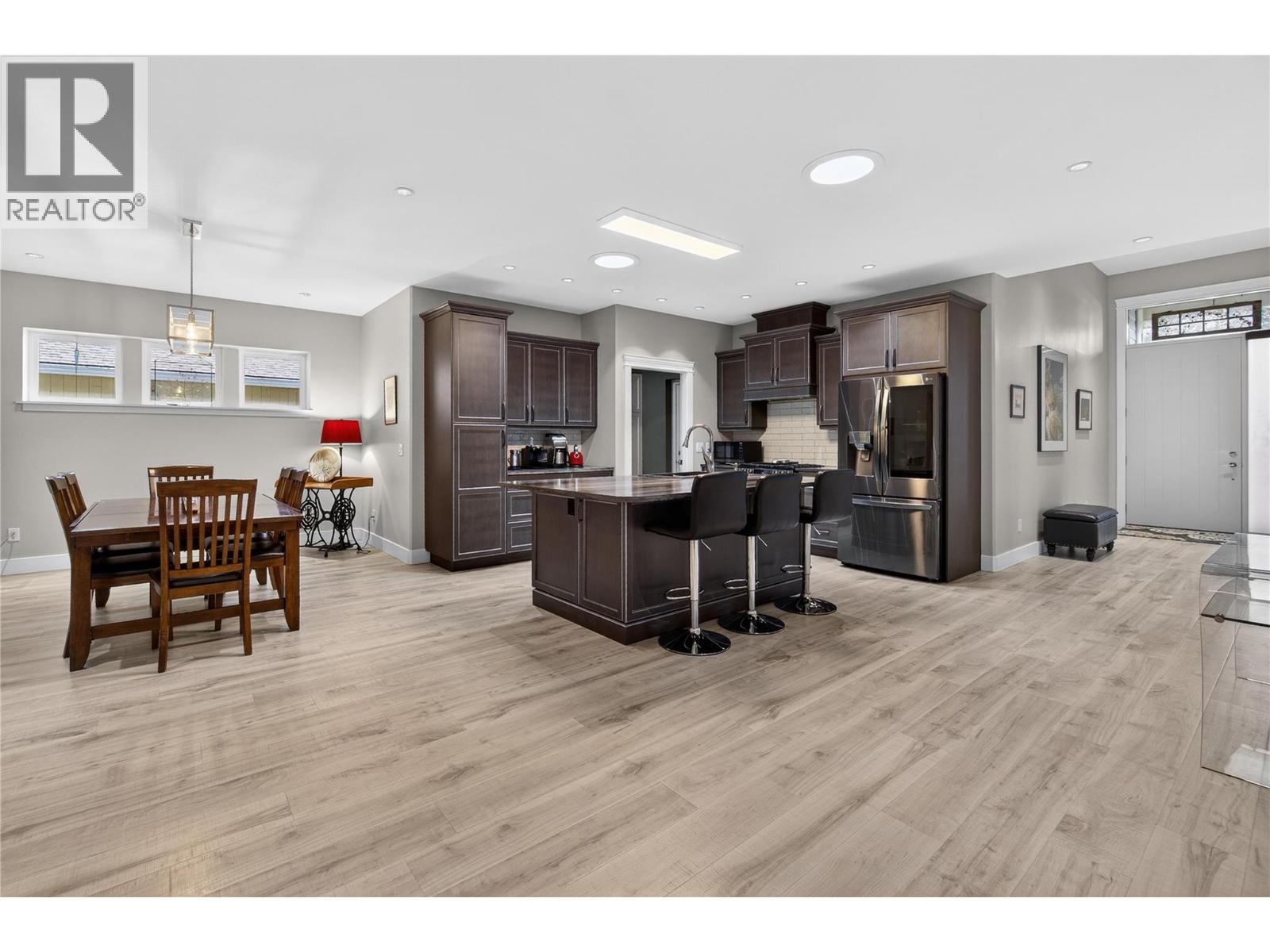 339 Hummingbird Avenue, Vernon, British Columbia  V1H 2A1 - Photo 6 - 10363350