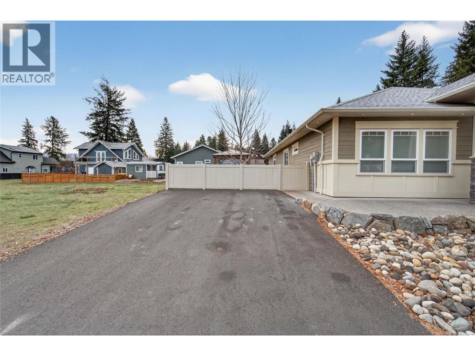 339 Hummingbird Avenue, Vernon, British Columbia  V1H 2A1 - Photo 49 - 10363350