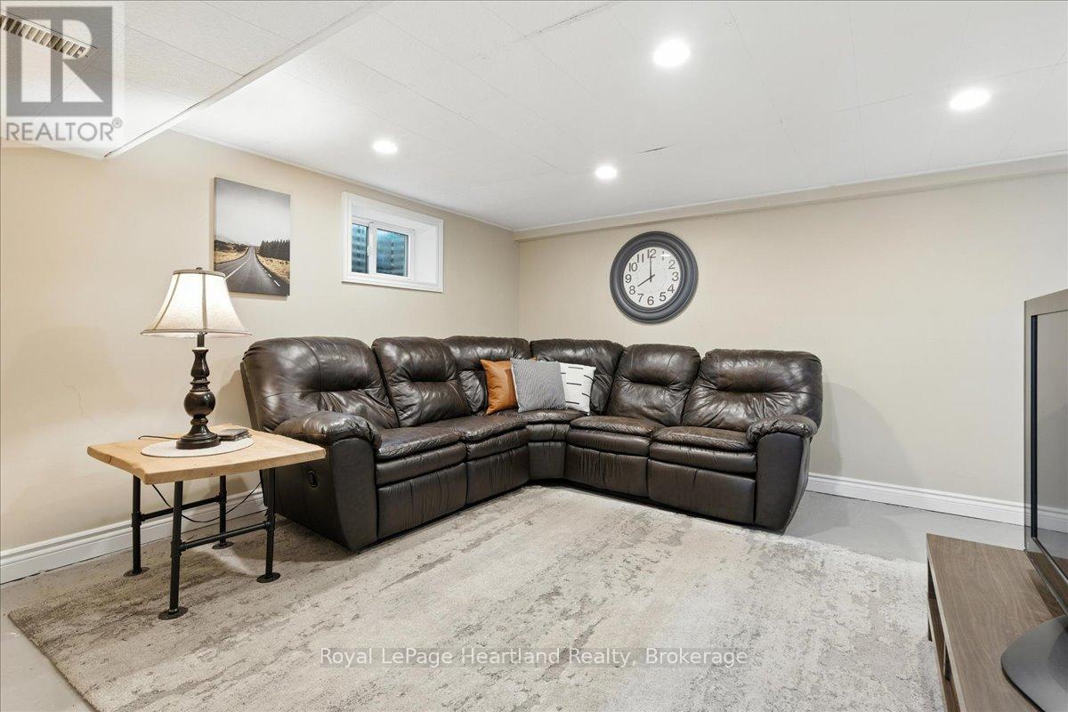 7637 Wellington Road 7, Mapleton, Ontario  N0B 1A0 - Photo 22 - X12738716