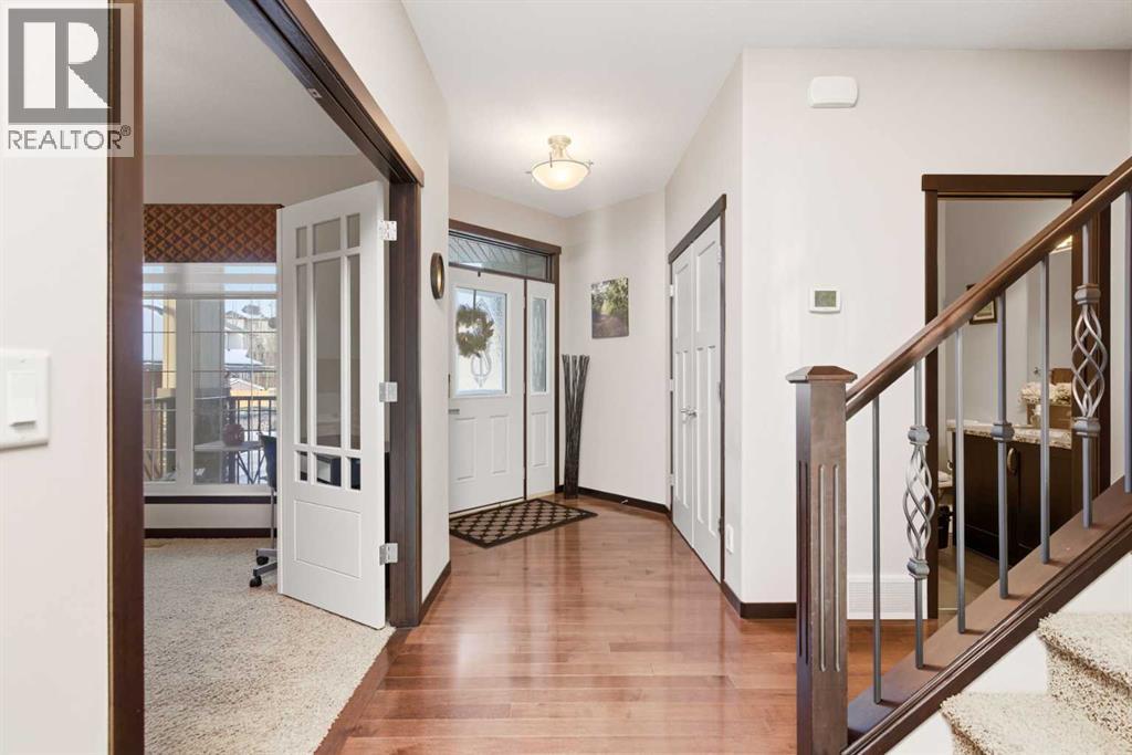 71 Panatella View Nw, Calgary, Alberta  T3K 0N4 - Photo 5 - A2281721