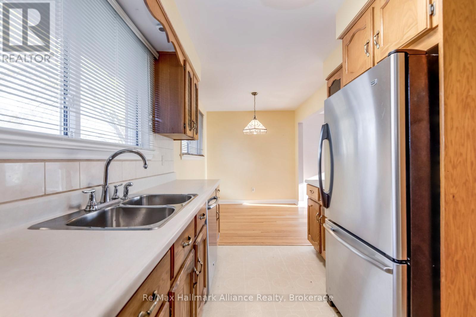 281 Savoy Crescent, Oakville, Ontario  L6L 1Y2 - Photo 14 - W12662556