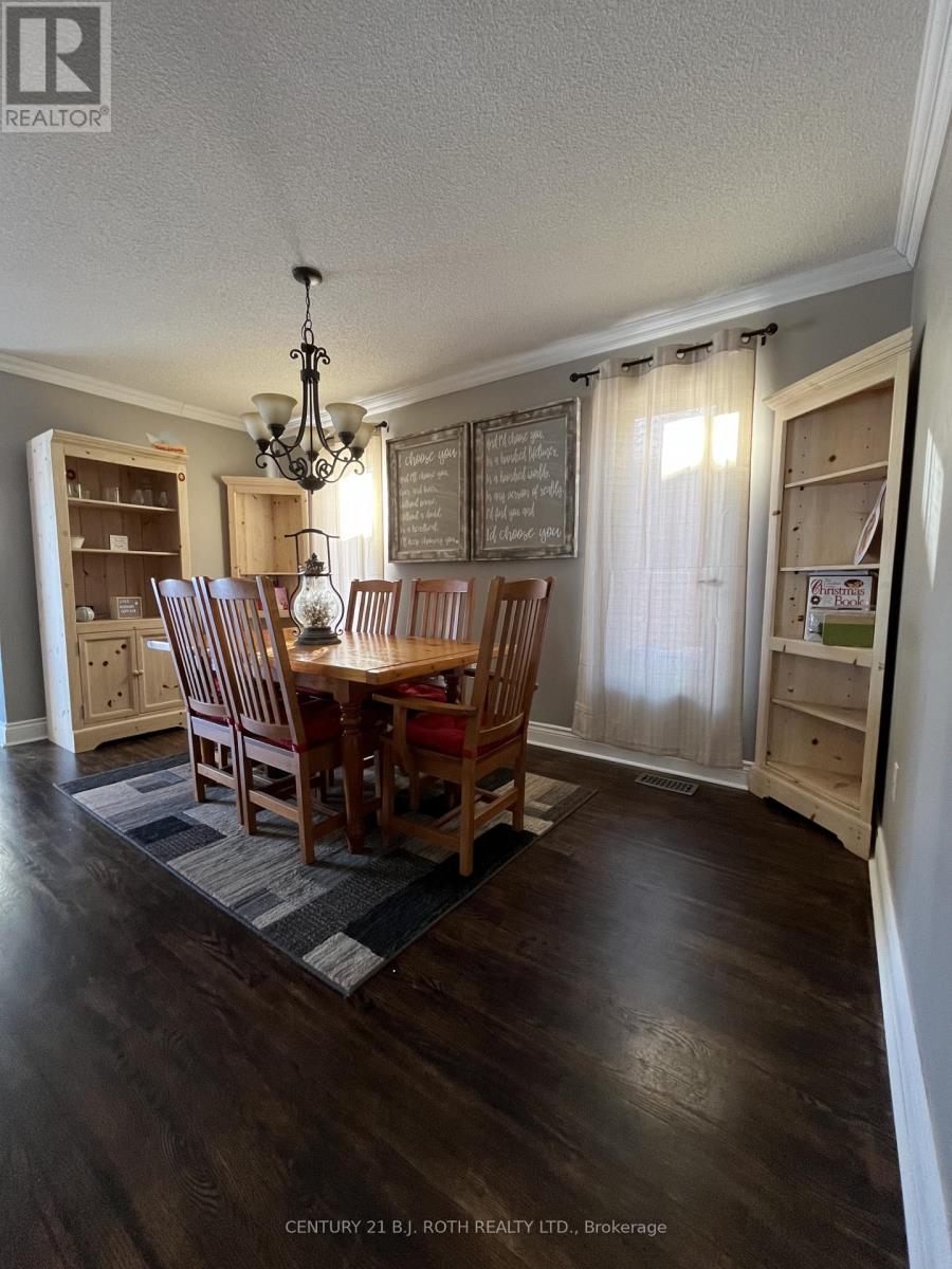 1327 Vincent Crescent, Innisfil, Ontario  L9S 1Z8 - Photo 13 - N12592234