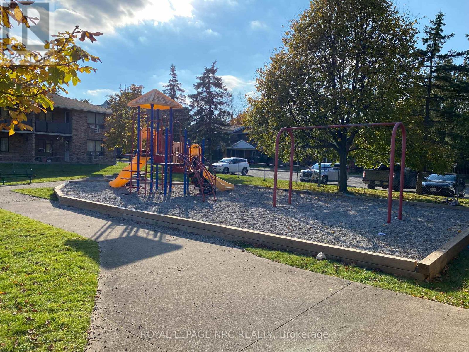 8055 Mcleod Road, Niagara Falls, Ontario  L2H 3A4 - Photo 14 - X12740900