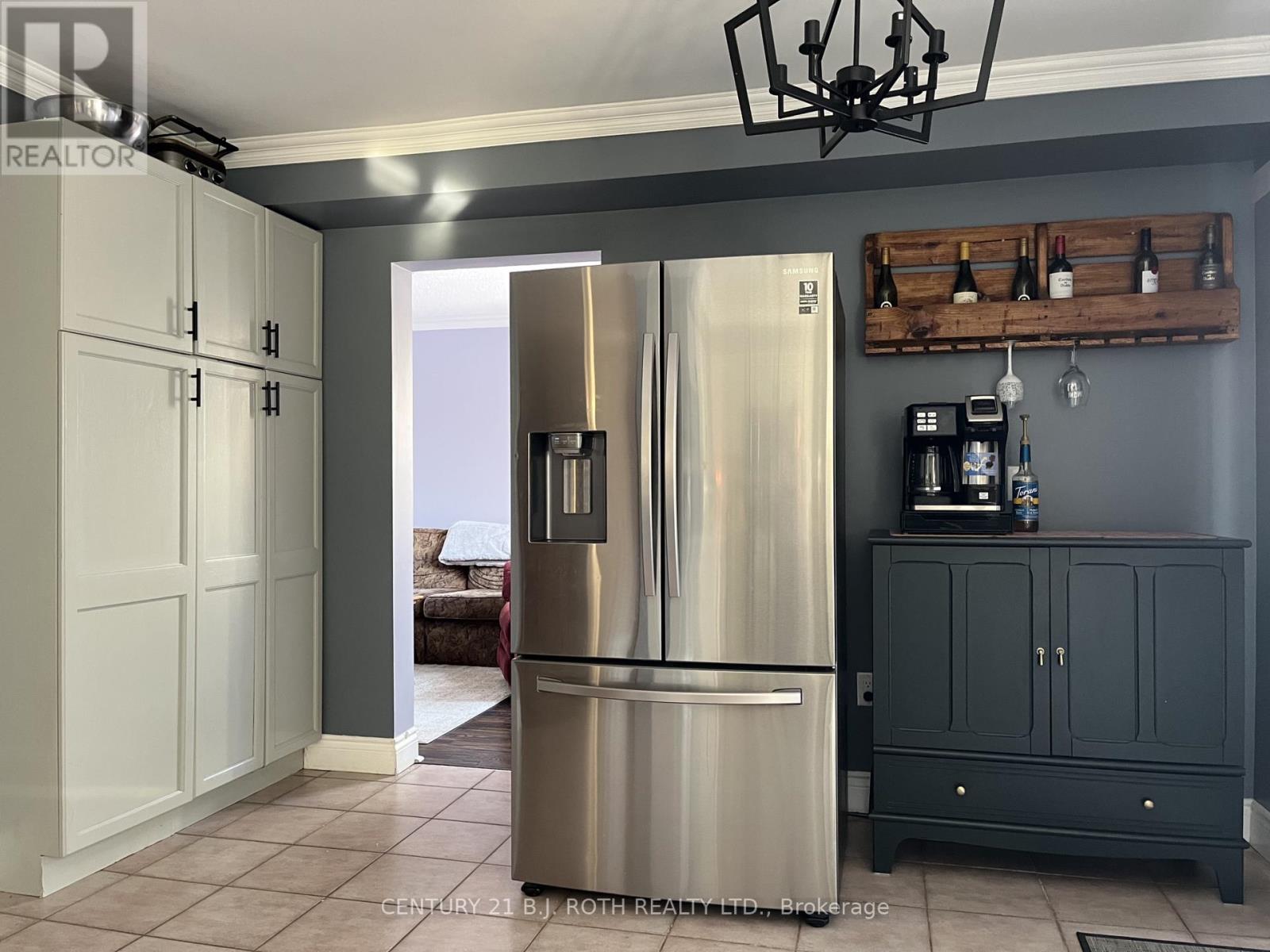 1327 Vincent Crescent, Innisfil, Ontario  L9S 1Z8 - Photo 12 - N12592234