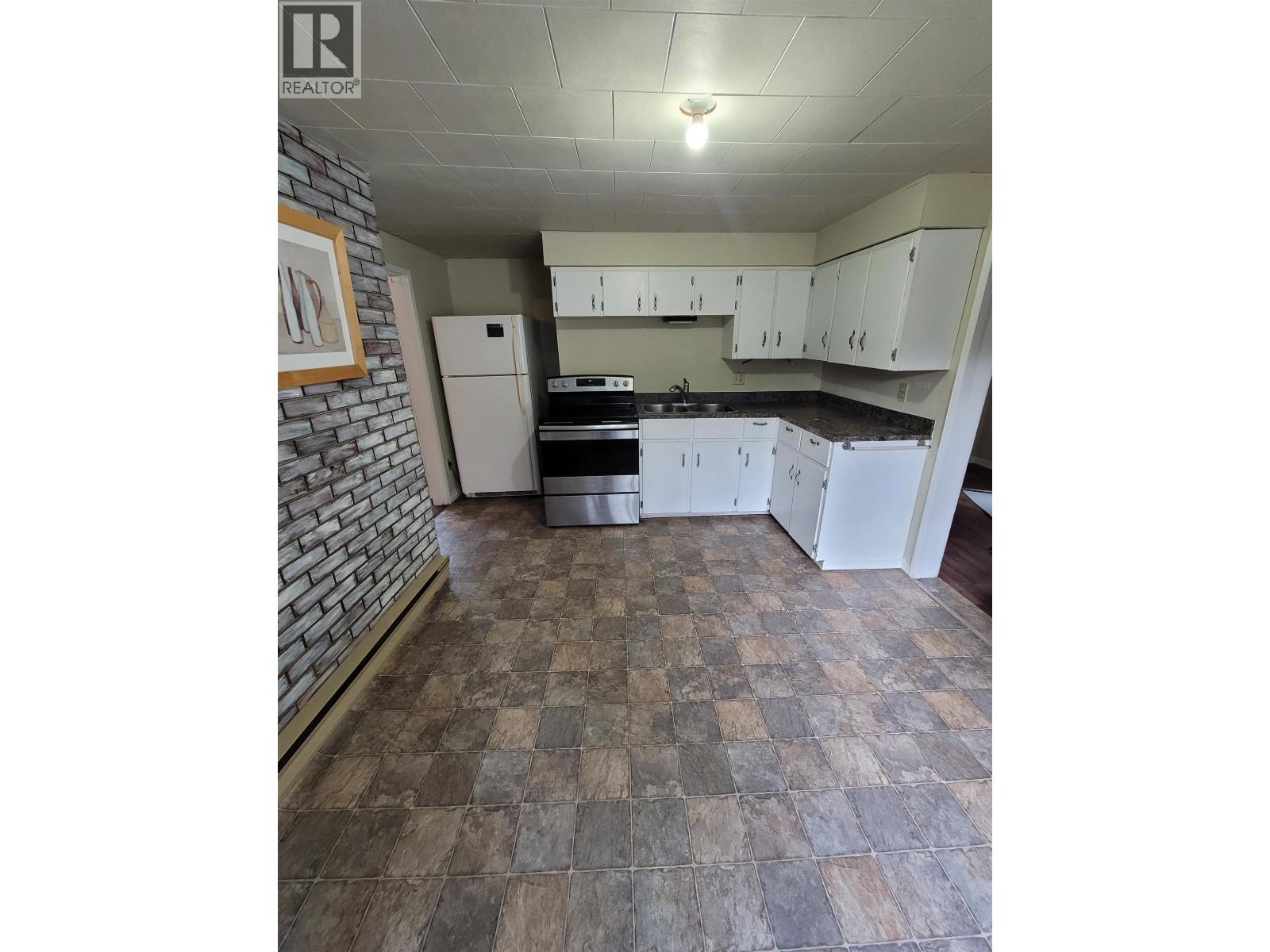 B 27369 BELL AVENUE, Maple Ridge, British Columbia