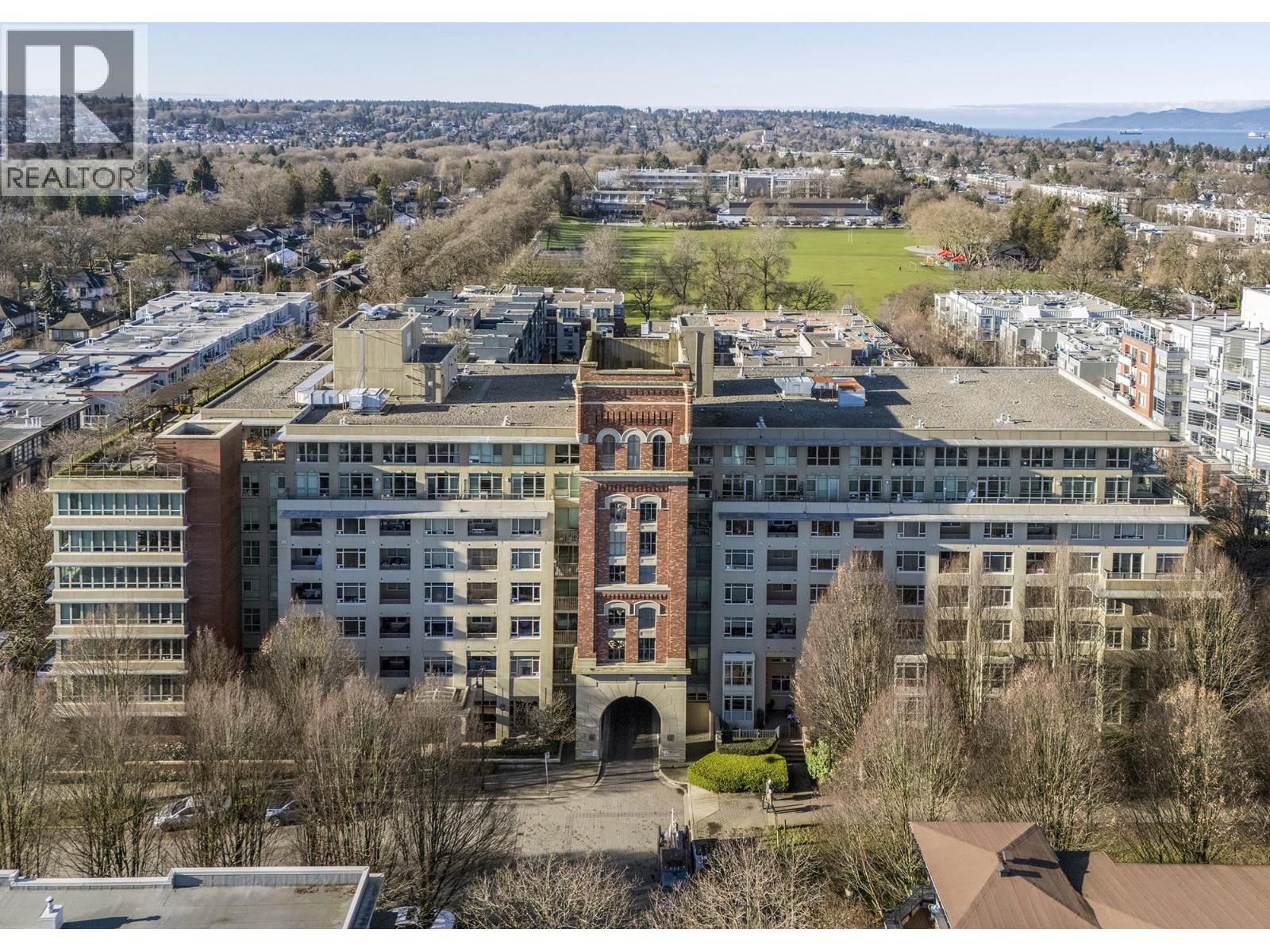 804 2799 YEW STREET, Vancouver, British Columbia