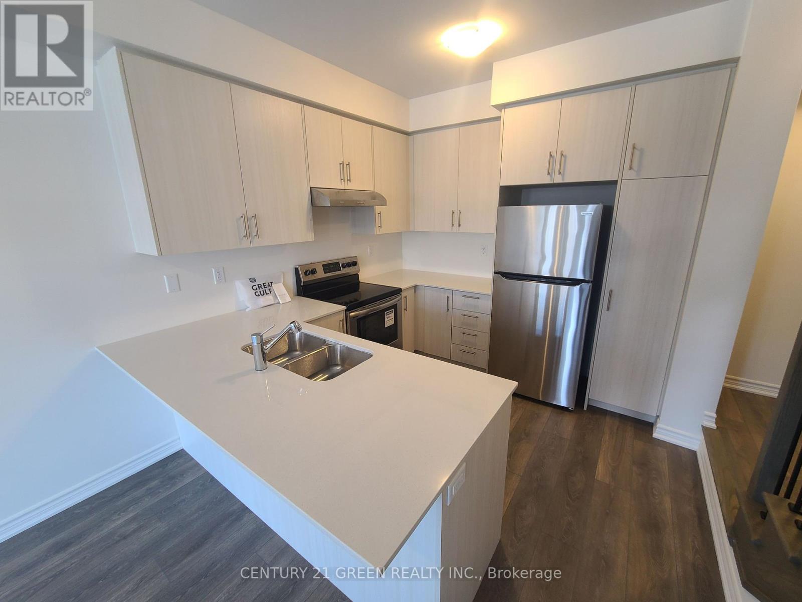 382 Twinflower Place, Milton, Ontario  L9E 1T3 - Photo 4 - W12701004